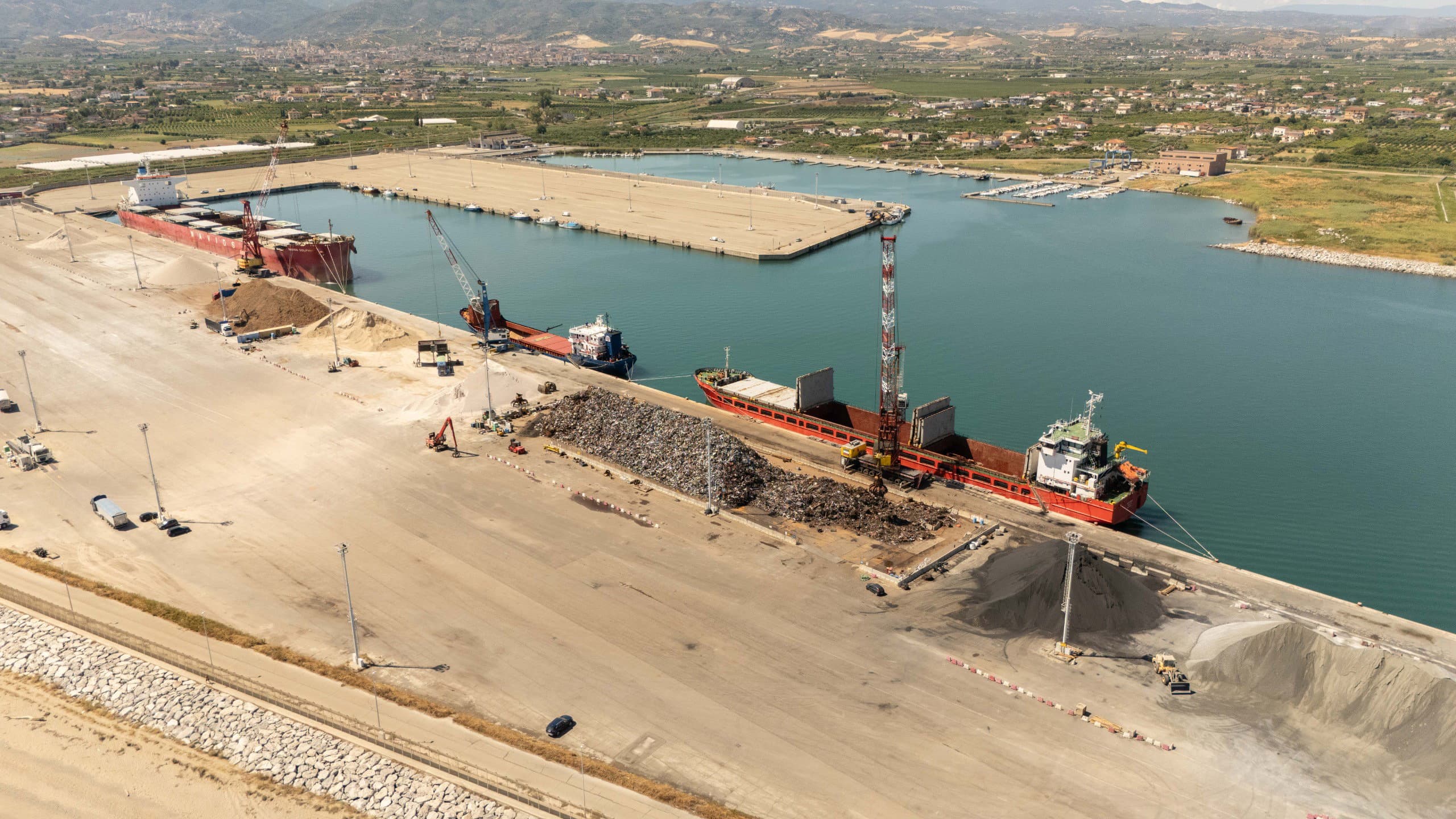 Si riapre la discussione sul Porto di Co-Ro, Forza Italia incalza: «Urge fare chiarezza»