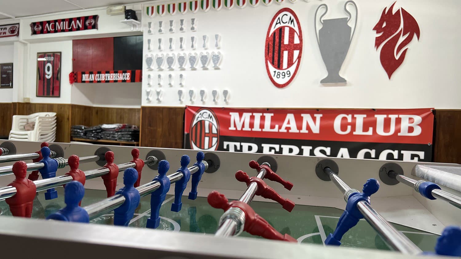 Il Milan Club Trebisacce, celebra una serata rossonera con Massaro, Pellegatti e il Trofeo della Champions League 2003