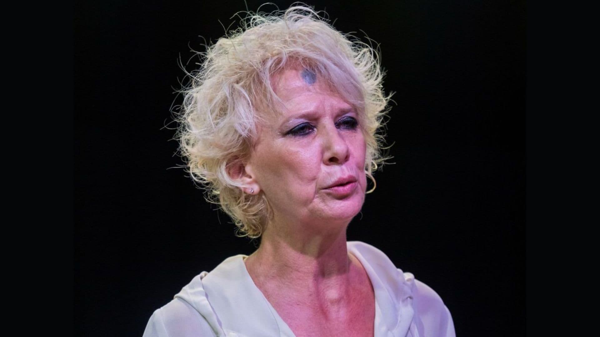 «Smartphone vietati e IA promossa, è schizofrenia educativa». La denuncia di Teresa Pia Renzo