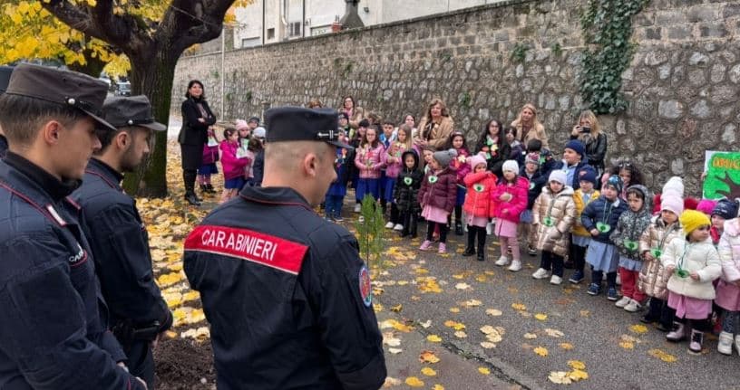 Giornata Nazionale dell’Albero: istituzioni civili e militari insieme per celebrare la natura
