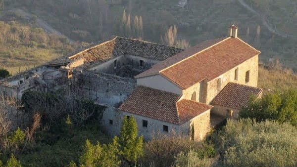 Saracena, l'antico Convento dei Cappuccini torna alla comunità: firmato l'atto di donazione