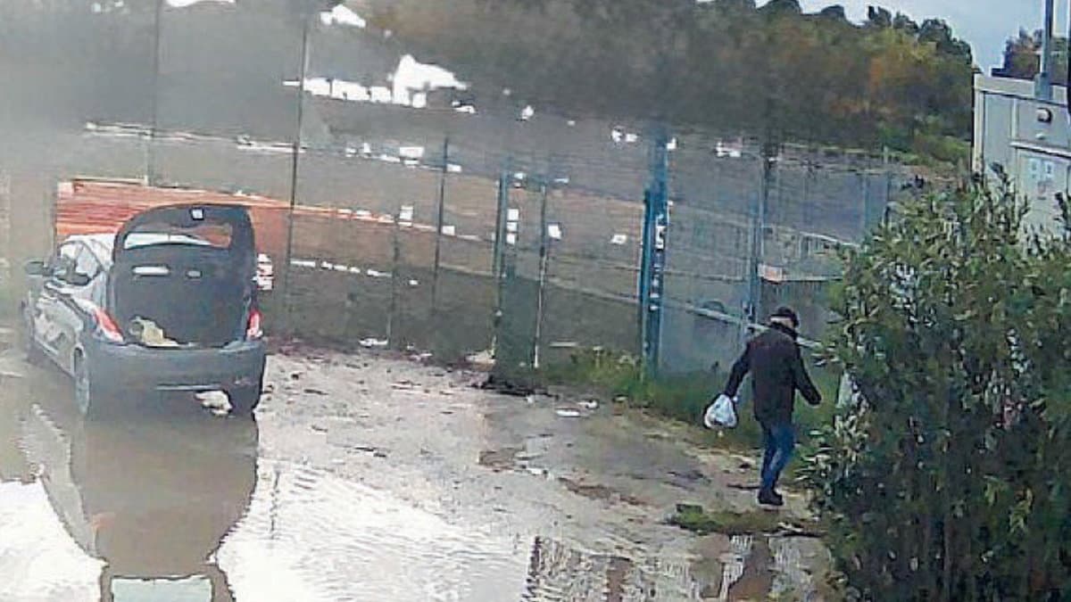 Cassano, le foto-trappole entrano in azione: scattano le prime sanzioni contro chi abbandona i rifiuti