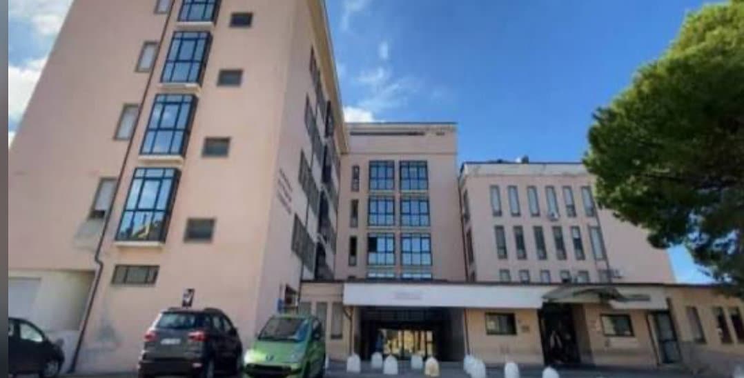 Ospedale di Cariati, lavoratori delle pulizie: «Senza stipendio da mesi»
