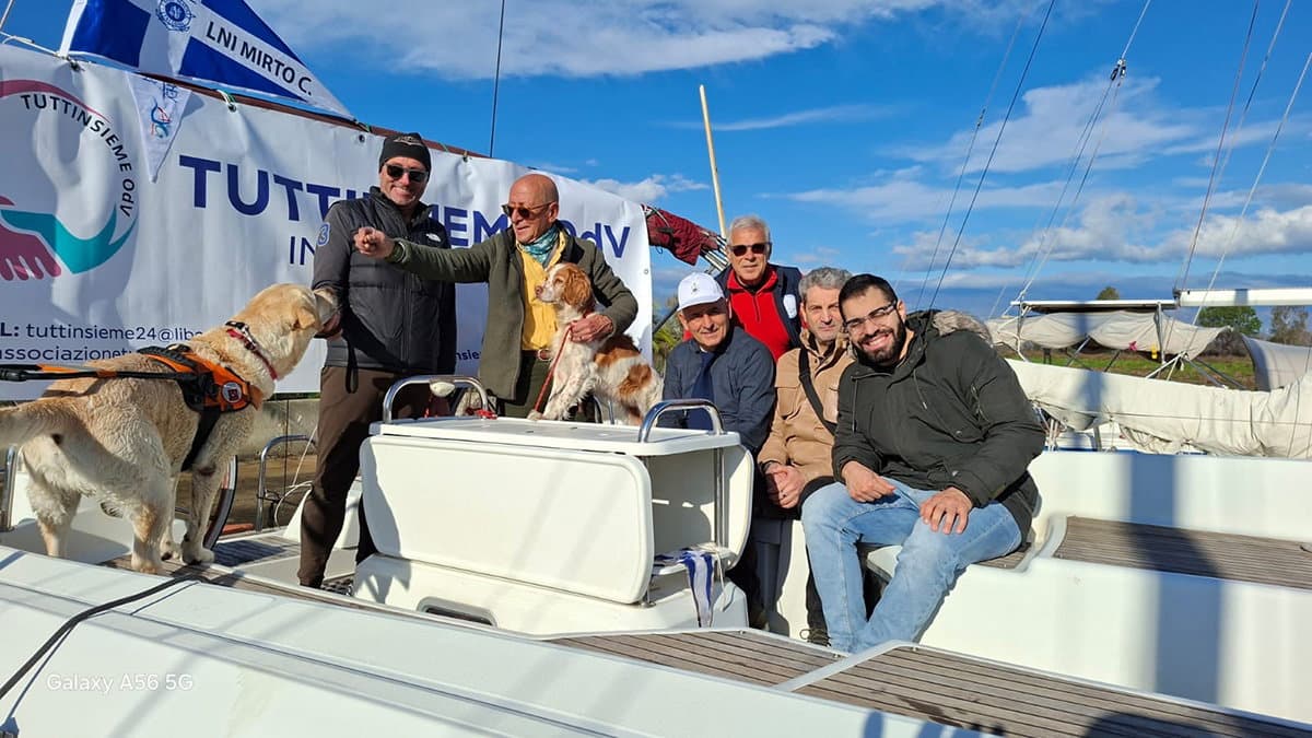 Vivere il mare senza barriere, a Crosia “Tutti a bordo” della barca Eleos