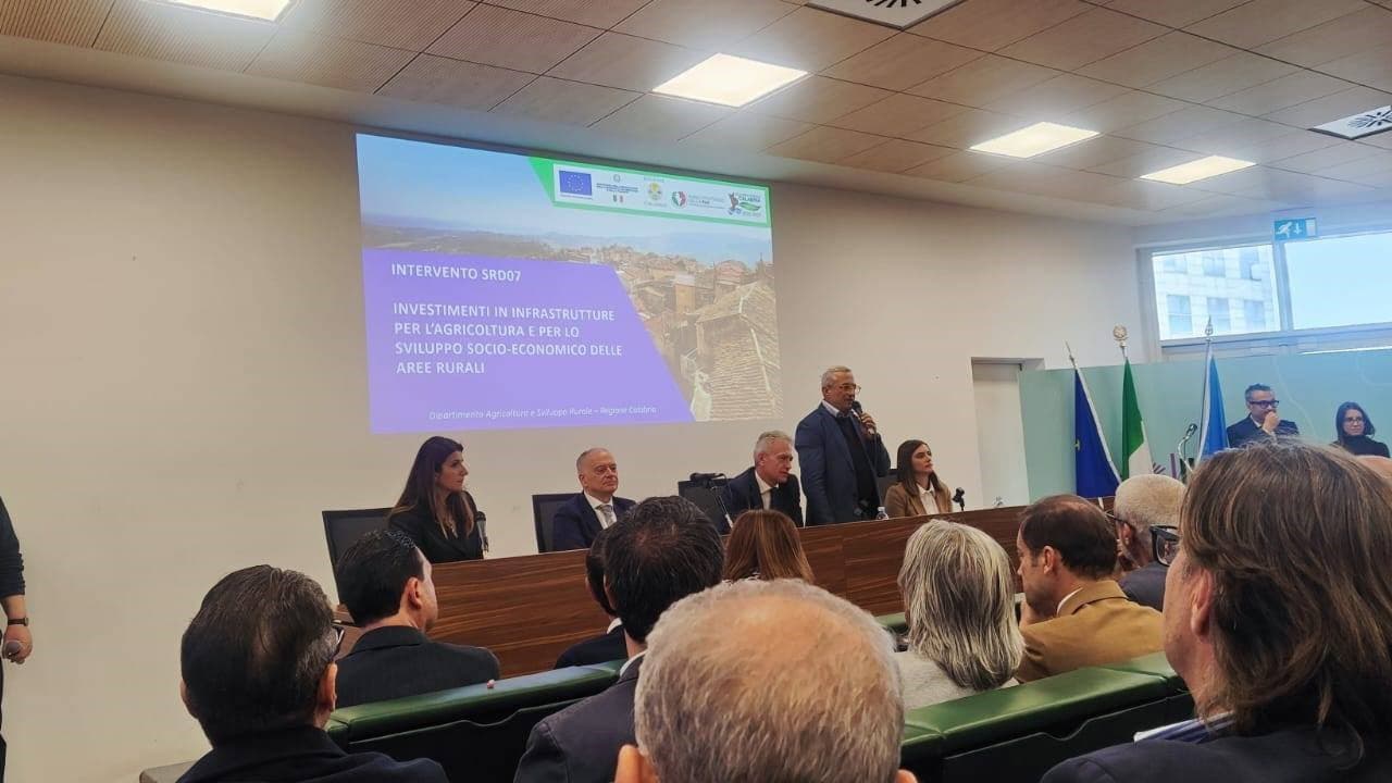 Villapiana, firmata la Convenzione con la Regione: fondi per infrastrutture moderne in Contrada Varco dell’Antenna