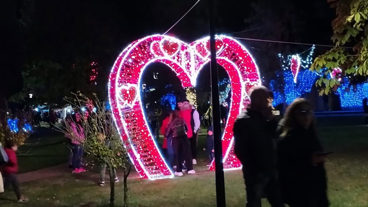 Co-Ro, stasera "Incanto di Natale" illuminerà il Parco Fabiana Luzzi