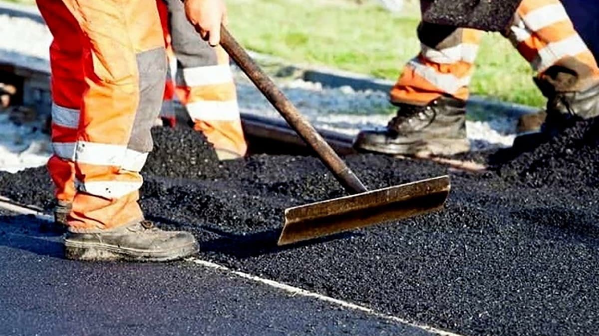 Bitumazione a Co-Ro, «Grazie a Enel la rete stradale della Città torna a essere praticabile»