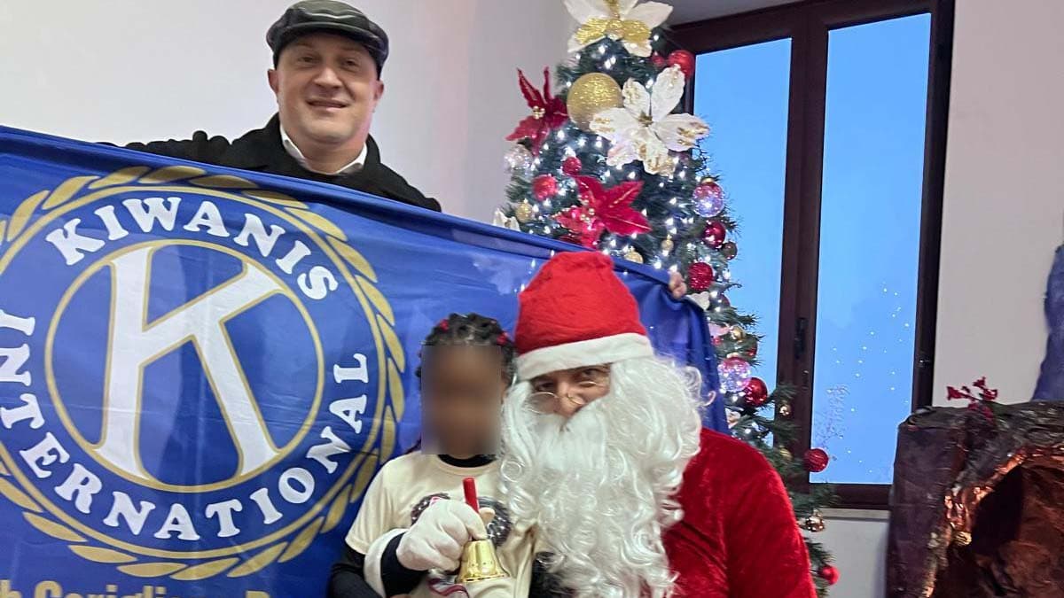 Il Babbo Natale del Club Kiwanis arriva in Casa Famiglia