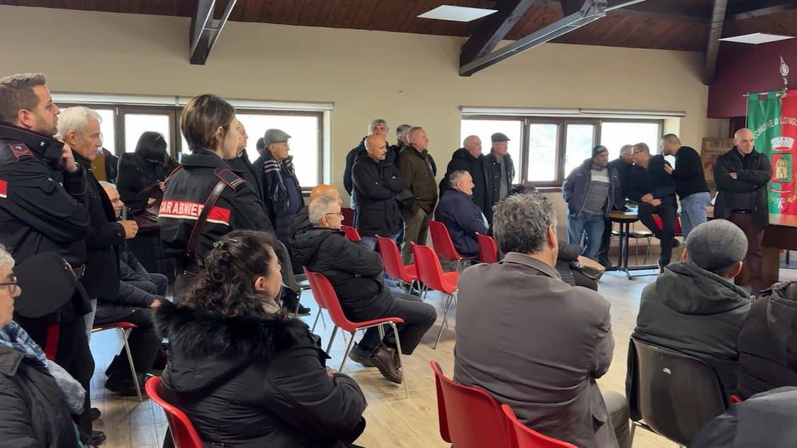 Longobucco protesta a oltranza: viadotto crollato e sanità esasperano i cittadini - VIDEO