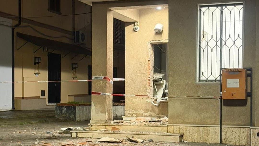 Assaltato un altro Atm postale nel cosentino: è il quarto in pochi giorni
