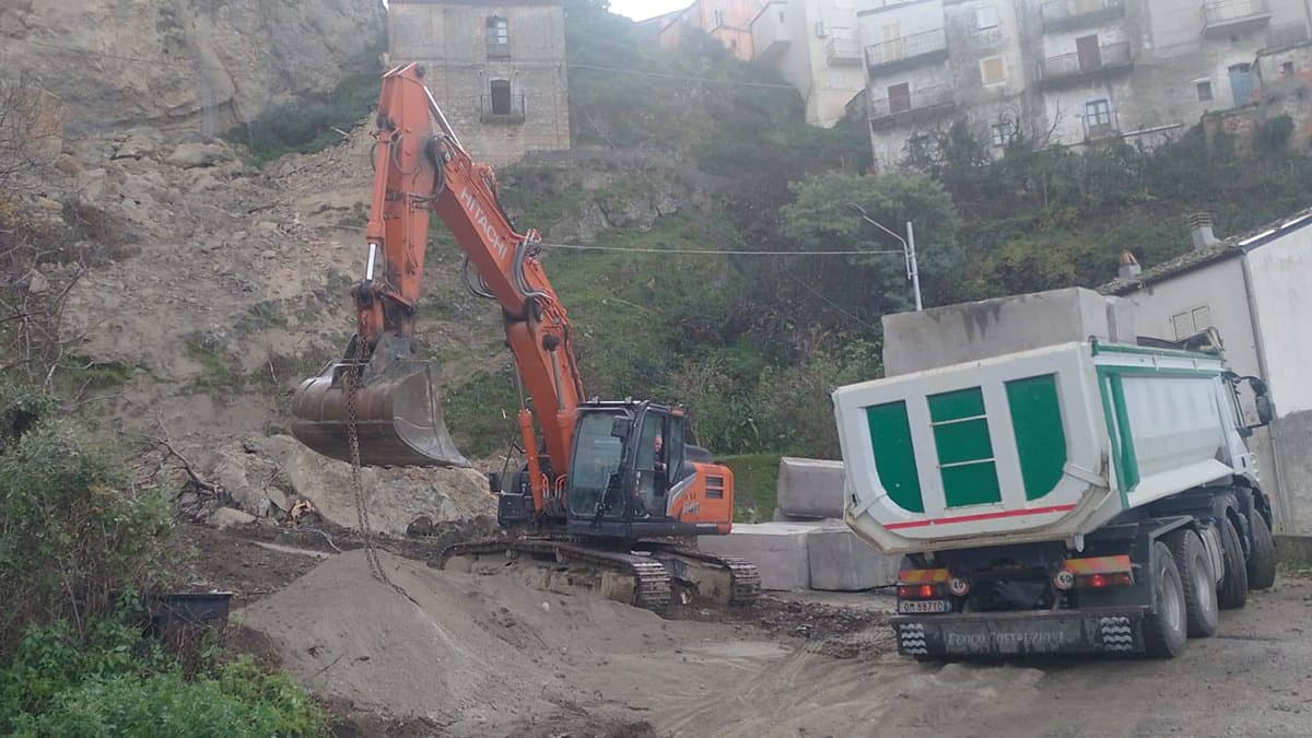 Frana a San Morello: avviati i lavori per un percorso alternativo