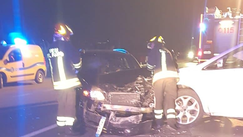 Paura sulla Statale 106, violento scontro in località Boscarello: ci sono feriti