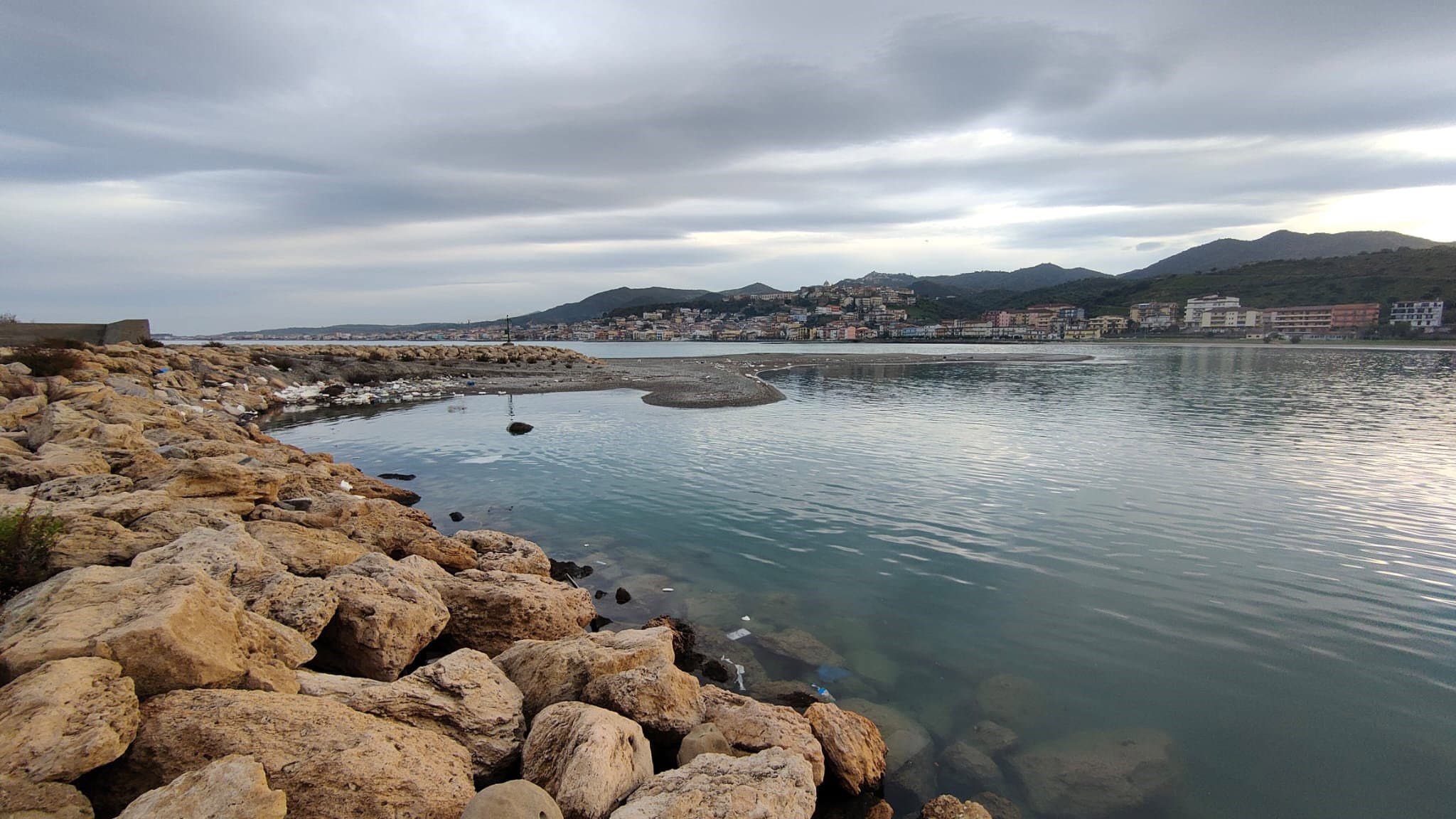 Porto di Cariati insabbiato, Le Lampare: «Servono responsabilità e un piano strutturale»