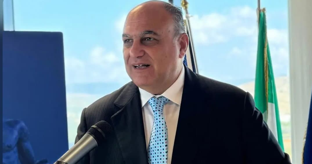 Calabrese replica a Tridico: «Sui Tis basta slogan, la Regione lavora con serietà»