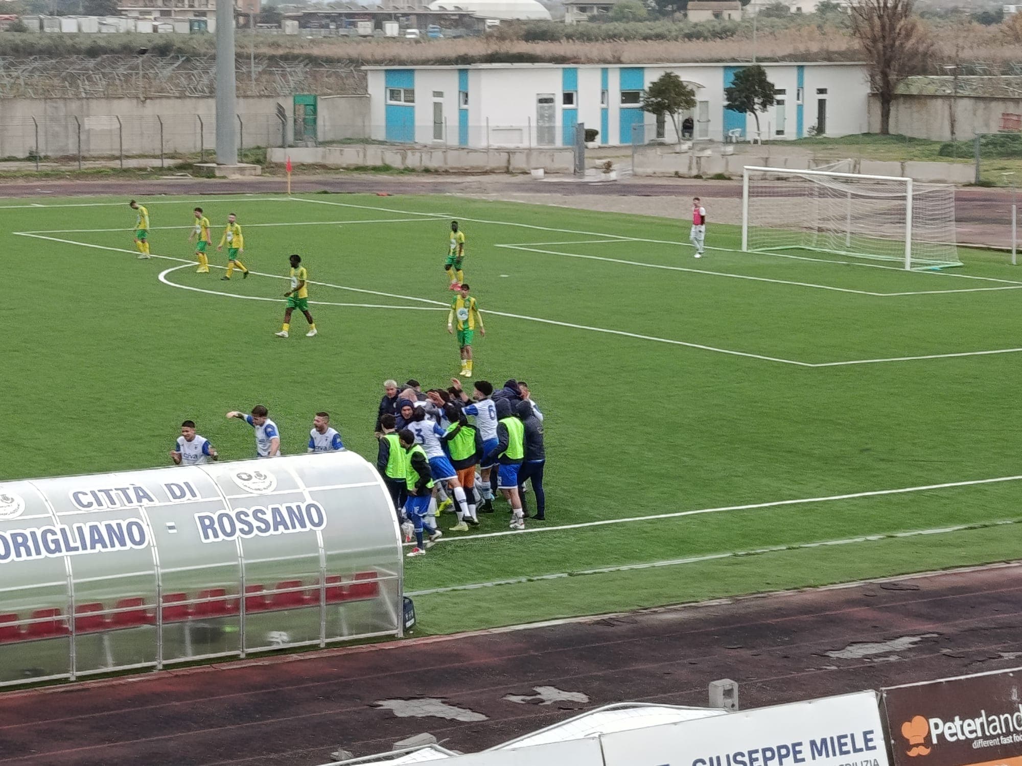 Cuore Corigliano: Roggiano ko al 96’, festa grande al “Brillia”