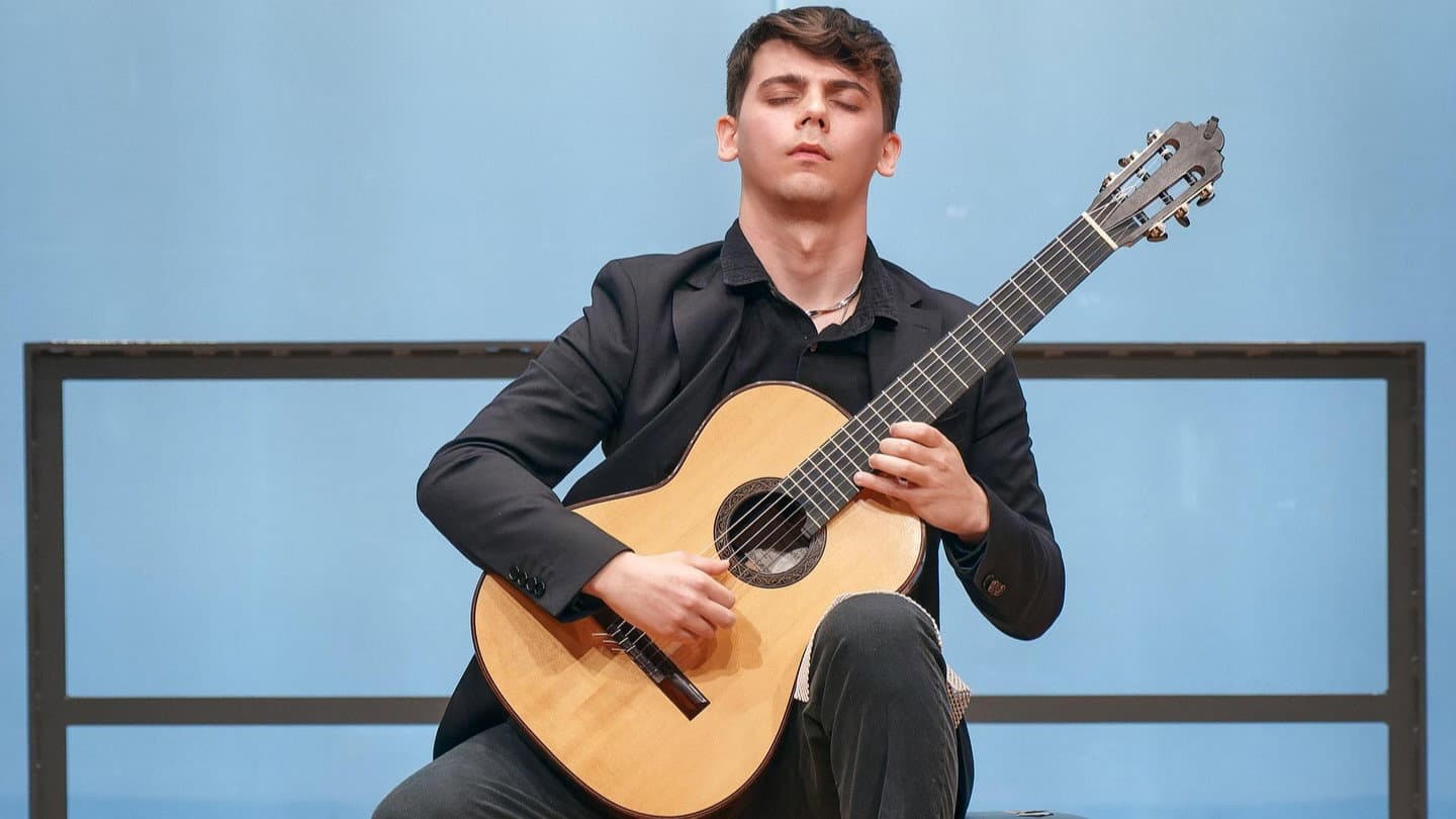 Ad Amendolara concerto del chitarrista classico internazionale Samuel Vaccaro