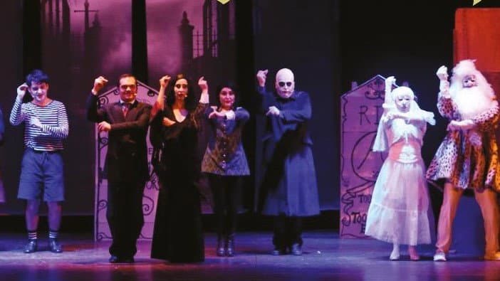 Carnevale di Castrovillari: al Teatro Sybaris il musical "Addams - What a stranger family"