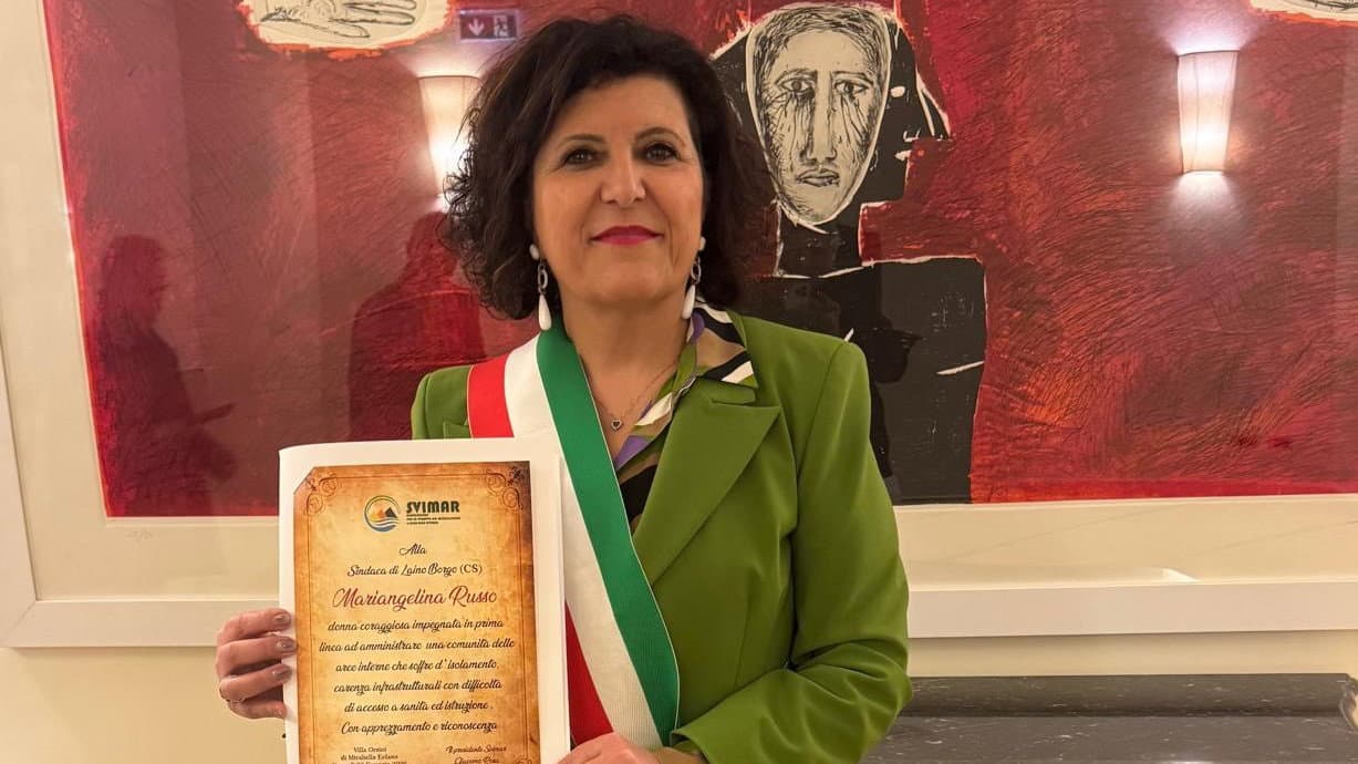 Laino Borgo, SVIMAR premia le sindache delle aree interne: riconoscimento a Mariangelina Russo