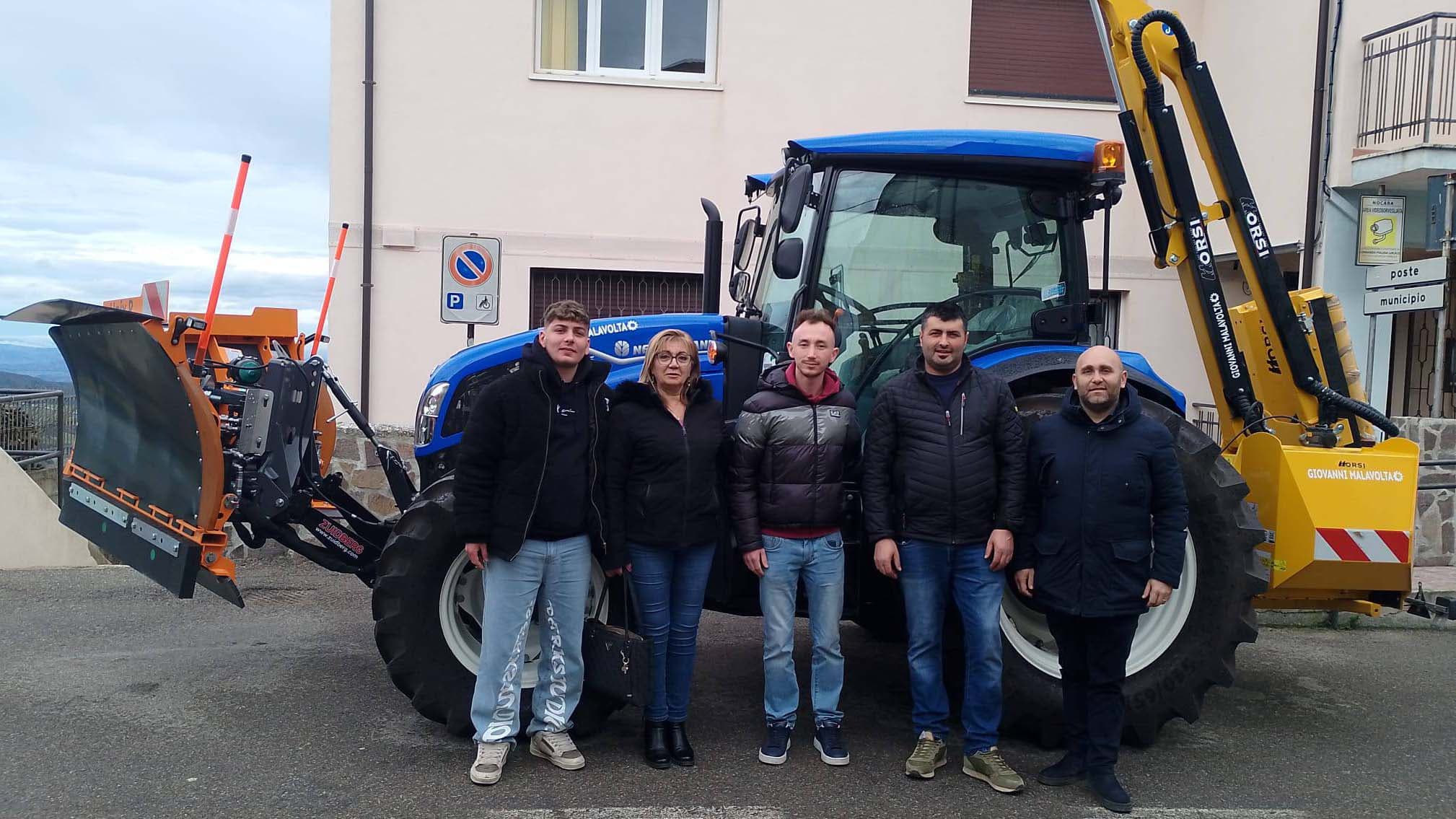 Nocara si attrezza: arriva il nuovo trattore, più sicurezza e servizi per il paese