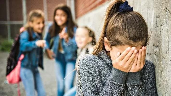 Bullismo, cyberbullismo e sicurezza in rete: a Co-Ro una giornata di formazione e prevenzione per studenti e docenti