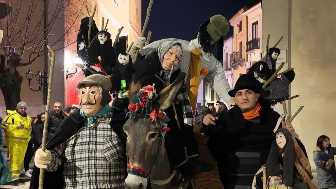 Laino Borgo, torna la “Corajisima” nelle sette contrade: la tradizione quaresimale che coinvolge la comunità
