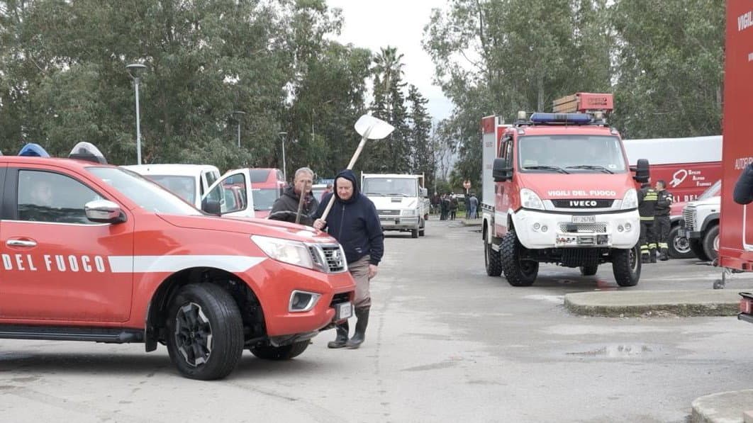 Esondazione Crati e Coscile: 7 unità speciali dei Vigili del Fuoco in campo per fronteggiare l'emergenza