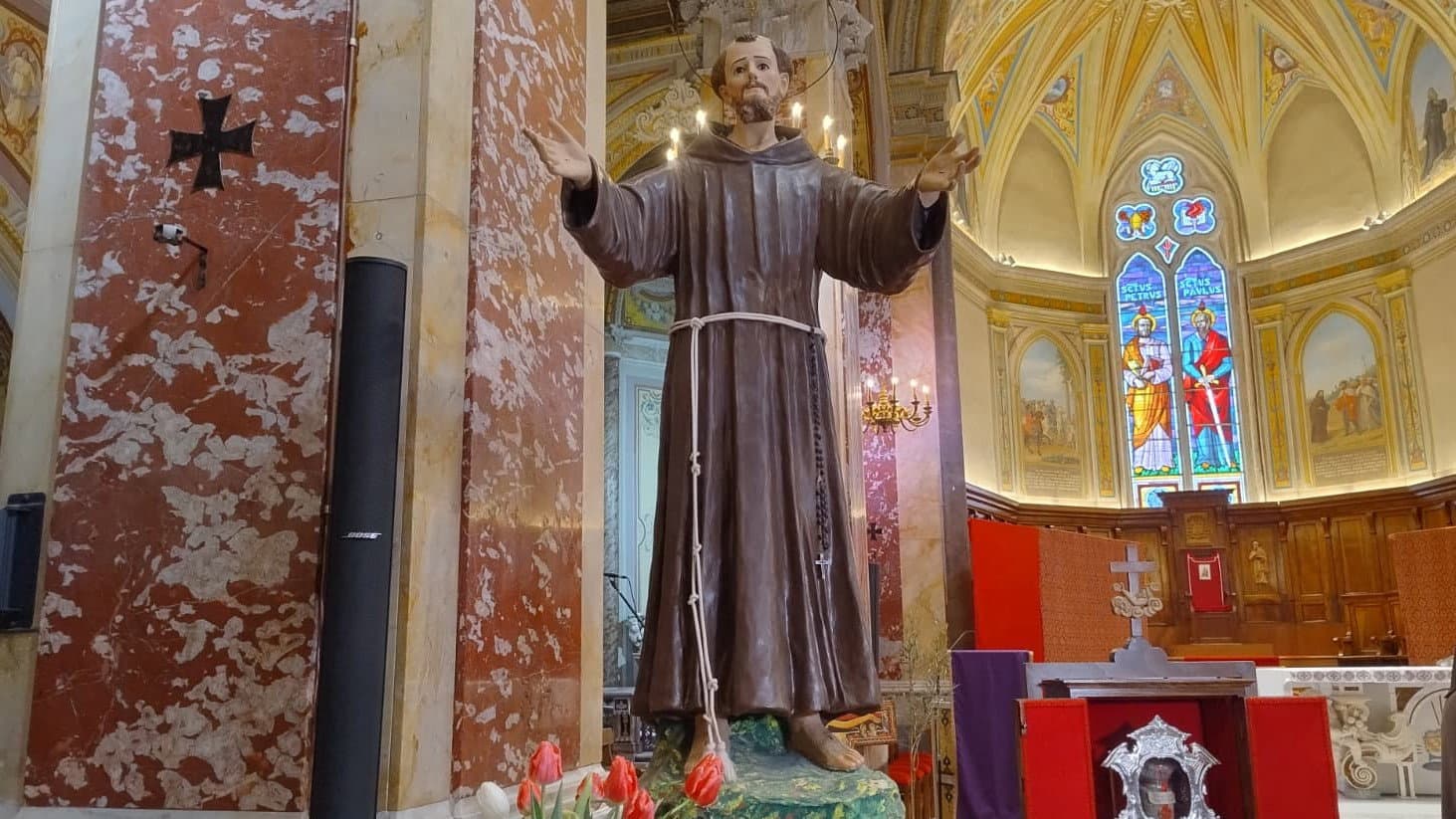 Le reliquie di San Francesco arrivano in Cattedrale: coinvolti studenti del liceo per l’VIII Centenario - VIDEO