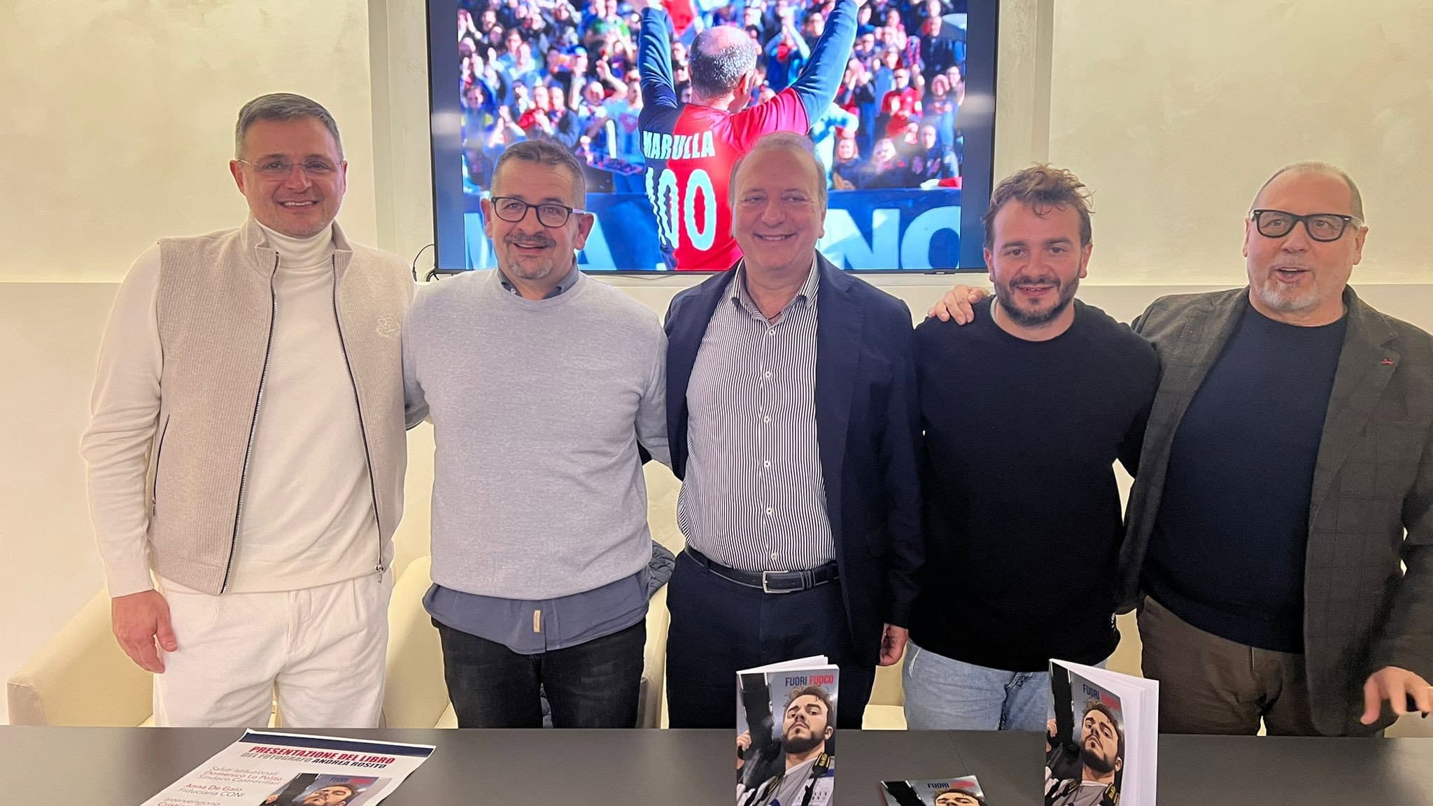 Castrovillari, presentato il libro "Fuori Fuoco" di Andrea Rosito: l'emozione dello sport attraverso la fotografia