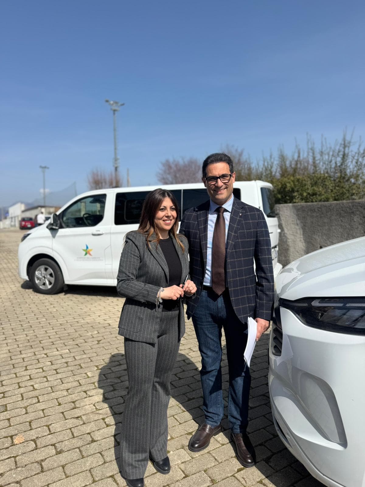 Pollino Green: quattro minivan elettrici e ibridi potenziano la mobilità sostenibile nei comuni del parco