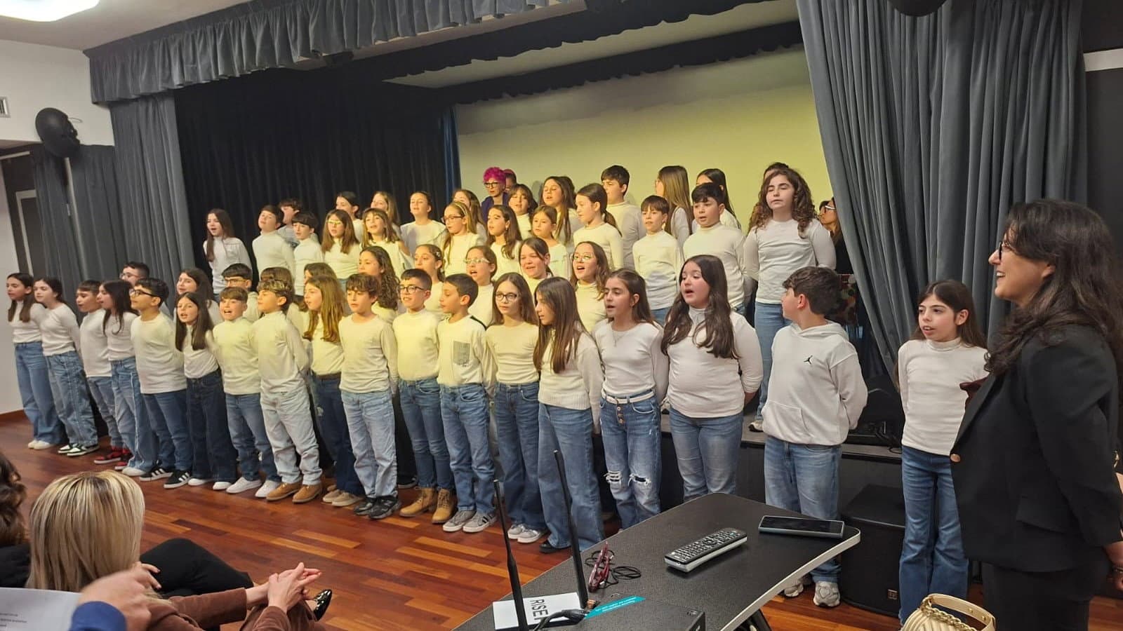 La scuola primaria Monachelle celebra la solidarietà con una manifestazione sul tema