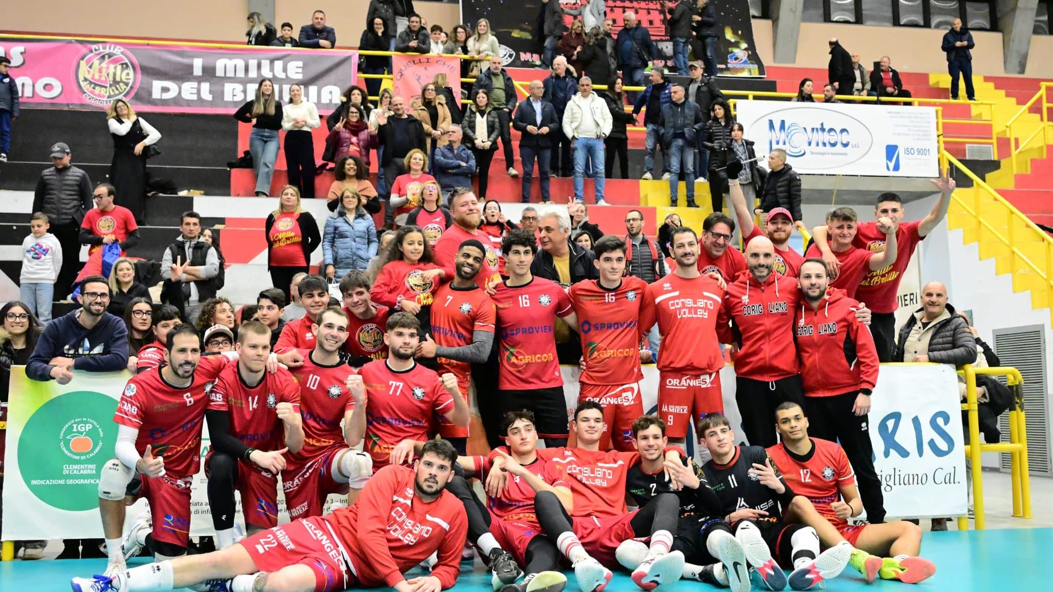 Sprovieri Corigliano Volley travolge Sciacca: 3-0 e primato solitario