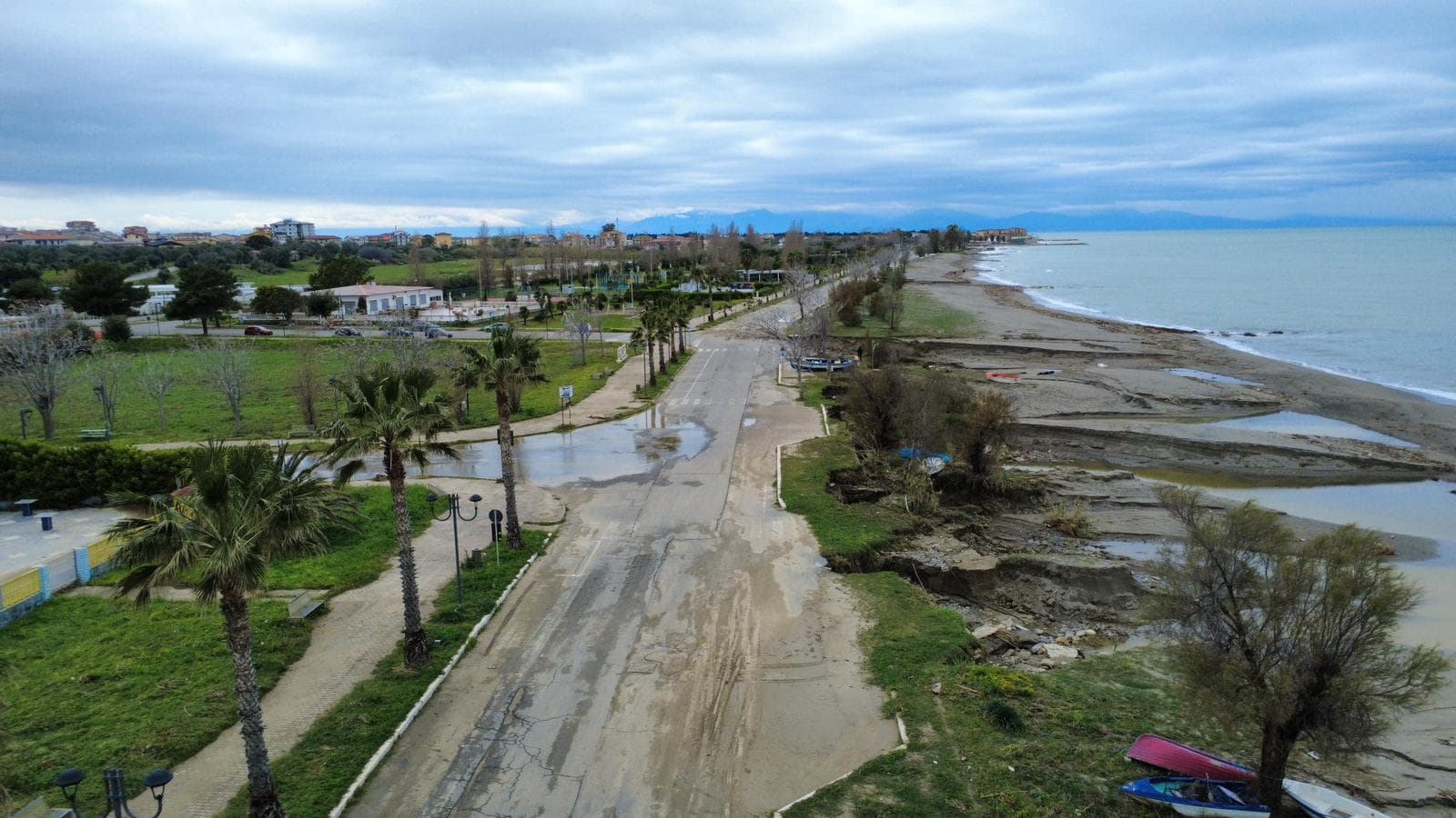 Ciclone Jolina nella Sila greca, l'epicentro a Pietrapaola ( 240 mm). La devastazione? 10 km più a nord, nel delta del Trionto