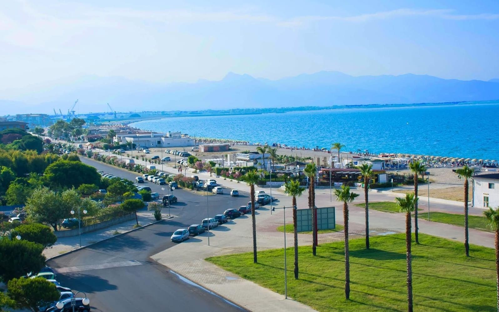 Dati Arpacal, anche il mare di Schiavonea ora ha le carte in regola per ambire alla Bandiera Blu