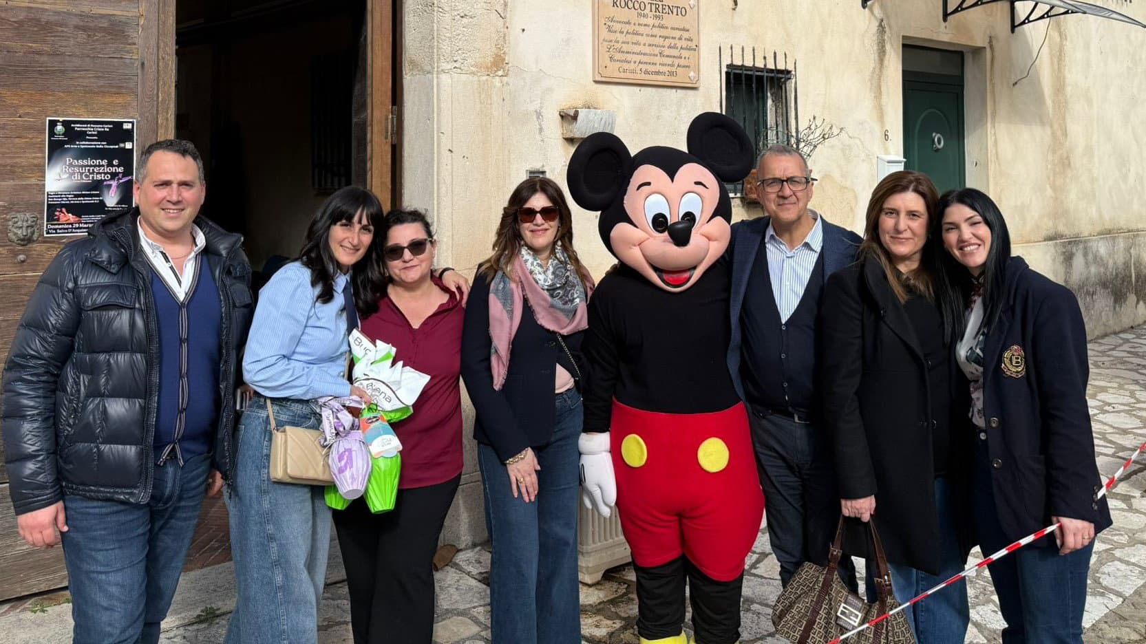 A Cariati la Caccia alle Uova riempie la piazza: coinvolte decine di famiglie