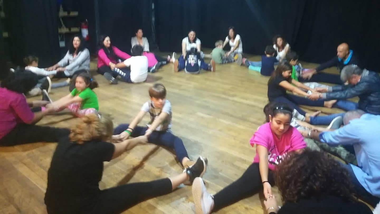 Corigliano-Rossano, torna la lezione genitori-figli al Teatro Paolella della scuola Maros