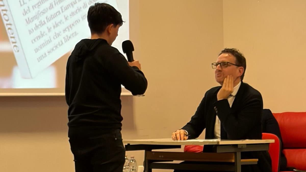 Incontro culturale a Cropalati: il Manifesto di Ventotene spiegato agli studenti