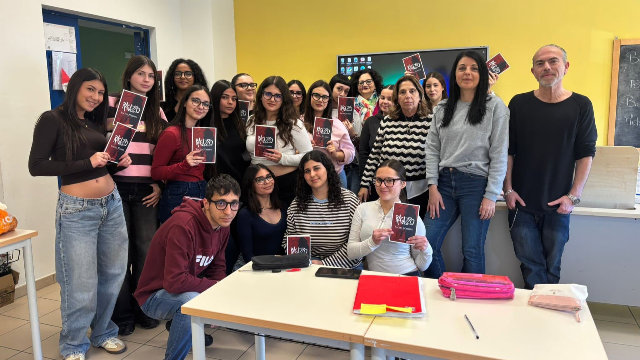Al Liceo Galilei di Trebisacce due giornate con Sacha Naspini tra lettura, scrittura e territorio