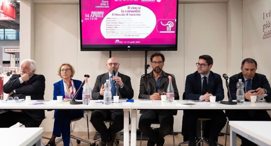 Saracena fa opinione al Vinitaly con il Moscato Passito che non è solo un vino ma racconto di territorio