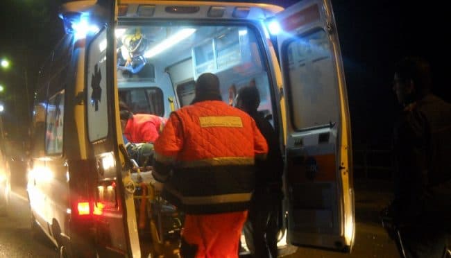 Grave incidente a Corigliano, giovane motociclista in condizioni serie