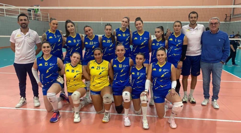 Pallavolo Rossano domina Cutro 3-0: semifinale playoff Serie C, un passo verso la finale