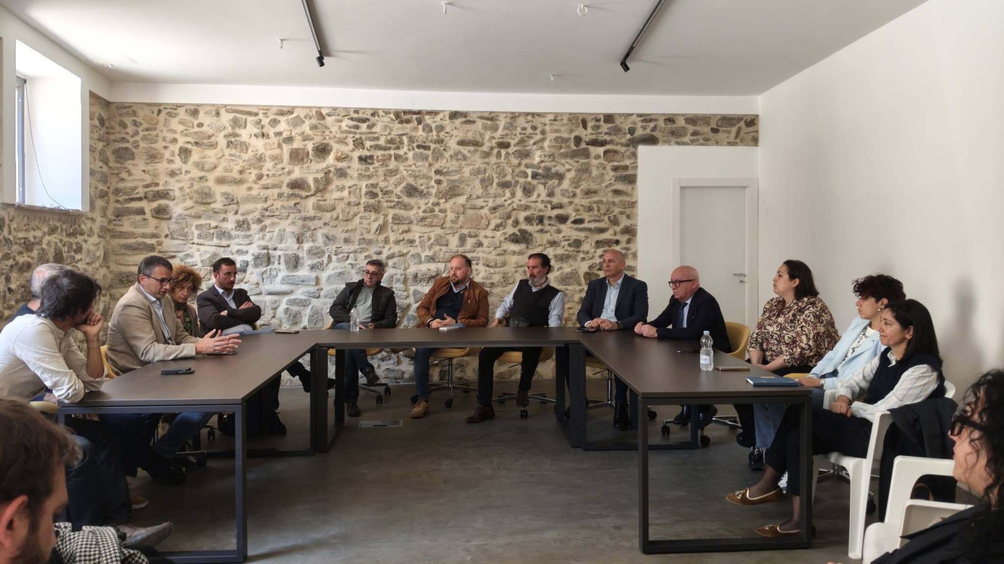 Roseto Capo Spulico, confronto sul sistema SAI: sinergie tra Comuni per rafforzare accoglienza e sviluppo