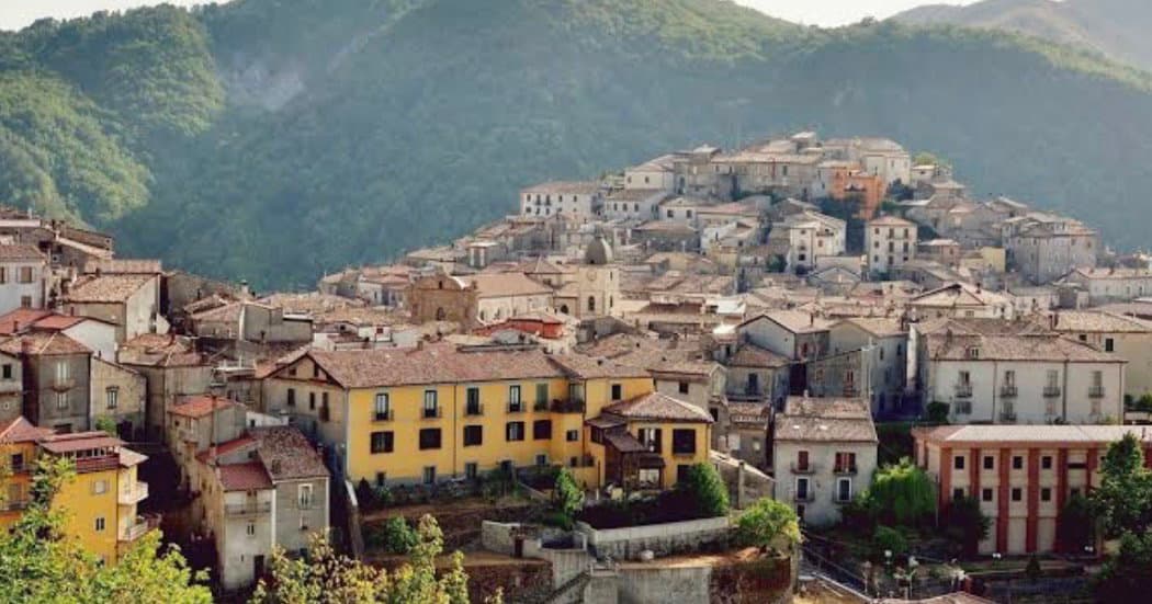 Mormanno accende i riflettori su tradizione ed eccellenze: il 25 e 26 aprile un weekend tra gusto, cultura e competizione