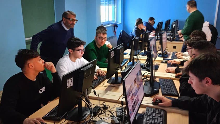 L’intelligenza è artificiale, il talento resta umano: l’IIS Palma Green Falcone Borsellino verso l’Hackathon all’Unical