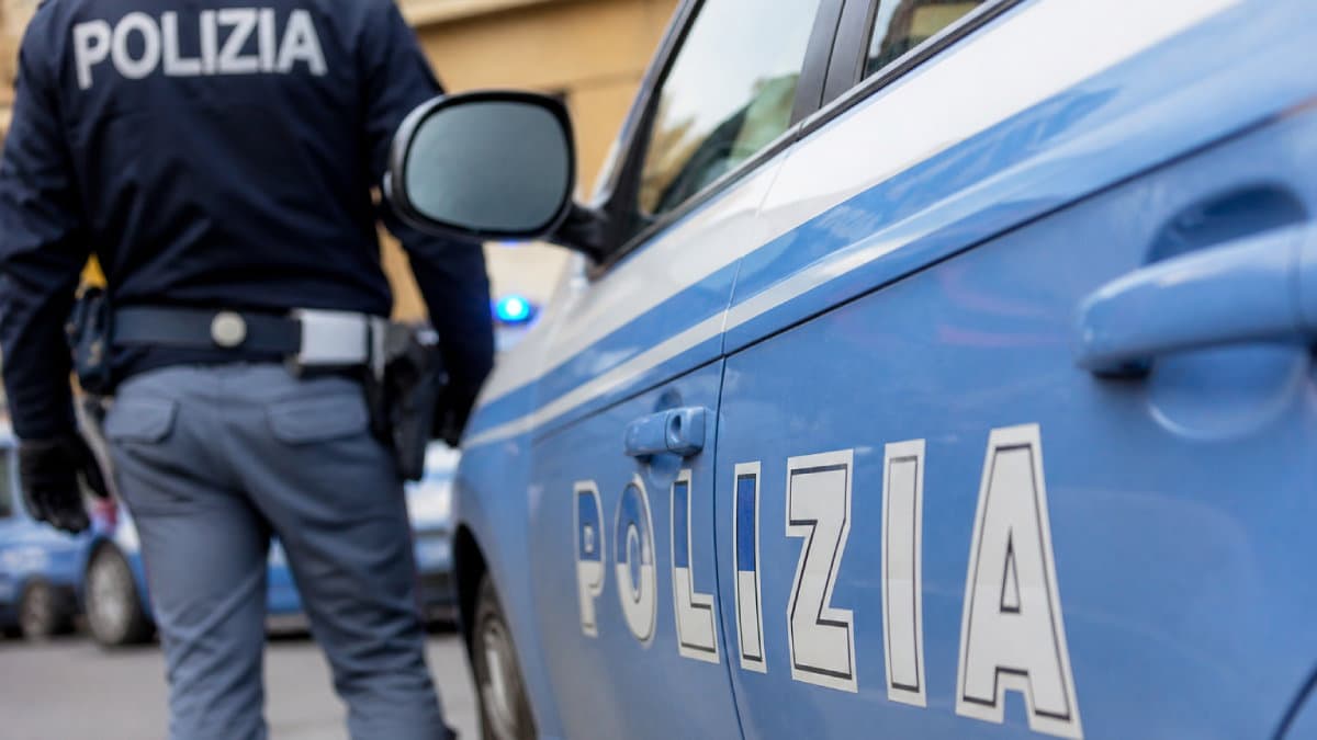 Già espulso e autore del furto di oggetti sacri: arrestato dopo l’assalto a un negozio a Rossano