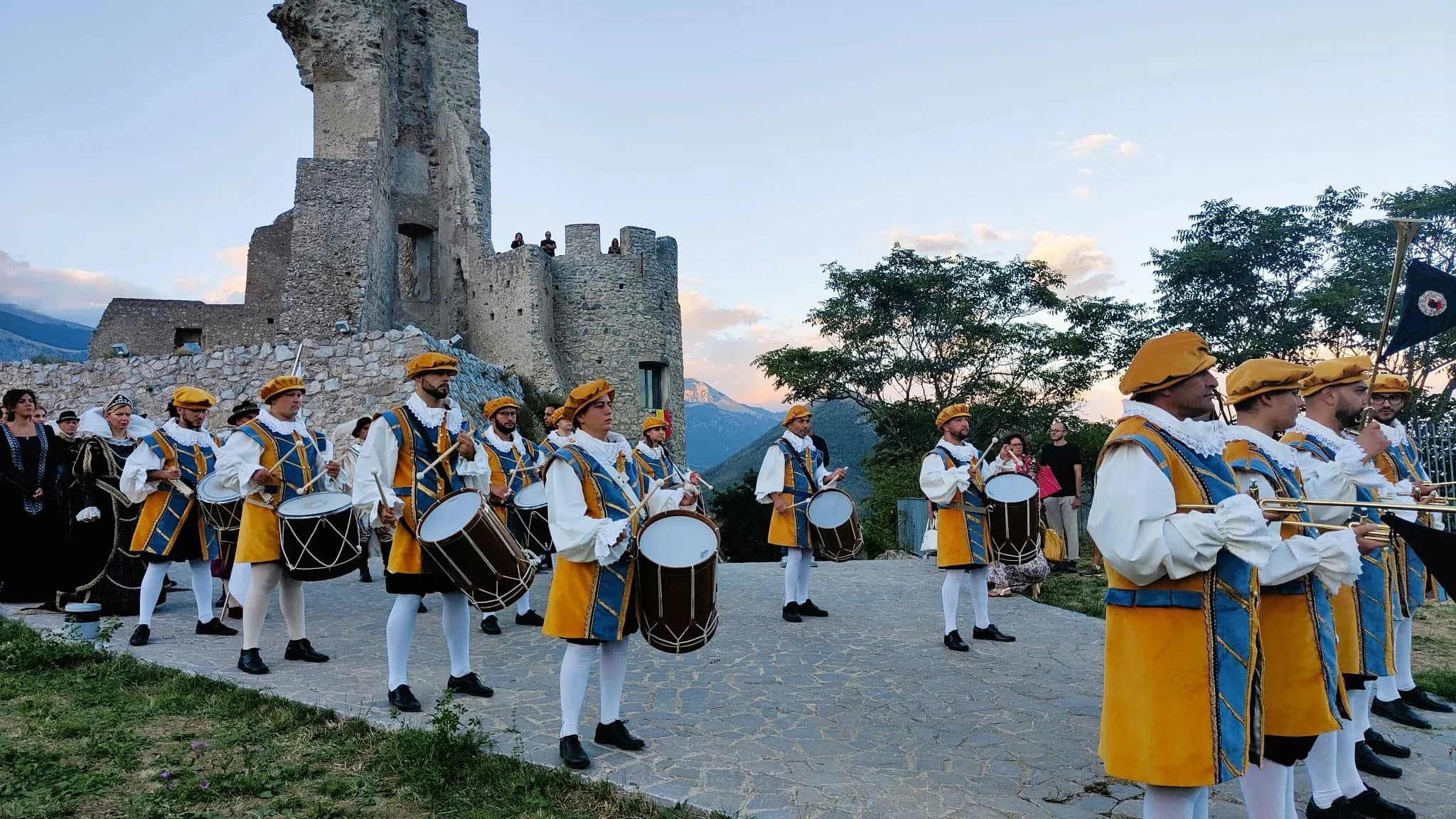 Morano Calabro, torna la Festa della Bandiera: il 9 maggio la presentazione della 21esima edizione