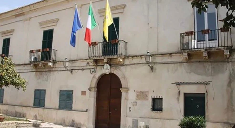 Cariati, Le Lampare attaccano: «Bilancio approvato nonostante il parere negativo del Revisore dei Conti»