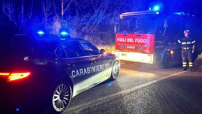 Fiamme vicino al Museo di Sibari, vigili del fuoco al lavoro per proteggere l’area archeologica