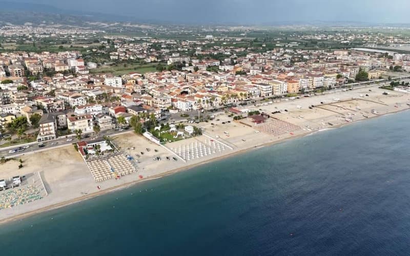 Bandiere Blu, Corigliano-Rossano raddoppia: c'è anche la spiaggia di Schiavonea
