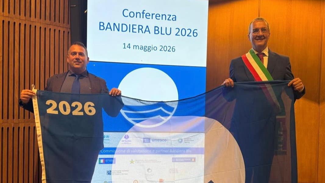 Cariati ottiene la Bandiera Blu 2026: secondo riconoscimento consecutivo per la città jonica