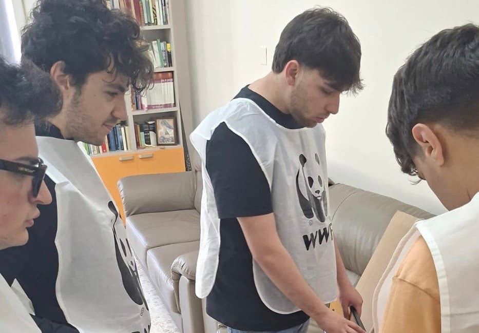 Il WWF Calabria Citra Co-Ro dona tavoli serviletto all’Oncologia dell’Ospedale Compagna - VIDEO